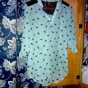 Woman’s skull pattern blouse